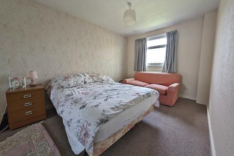 48 Brindley Close, Sheffield, S8 8PX
