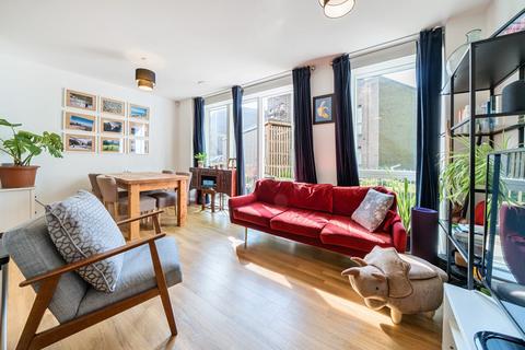 1 bedroom apartment for sale, Adenmore Road, London