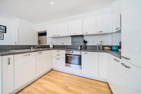 1 bedroom apartment for sale, Adenmore Road, London