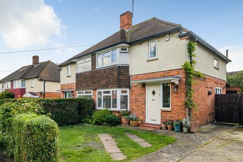 27 Manor Way, Bagshot, GU19 5JZ