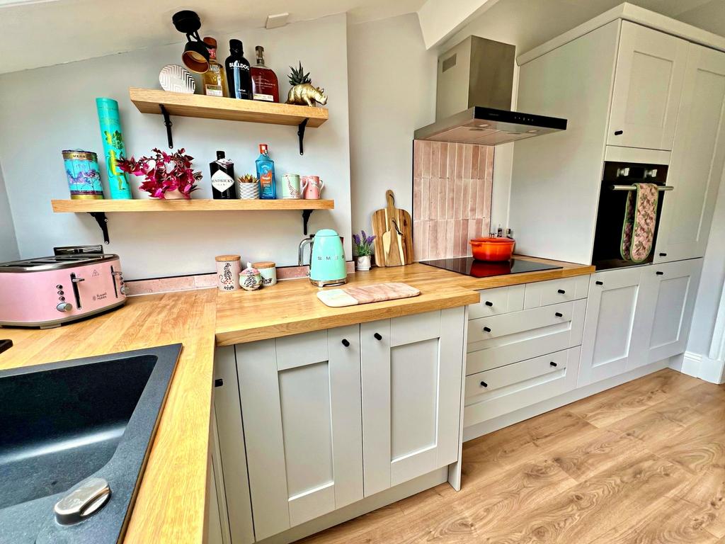 Kitchen V