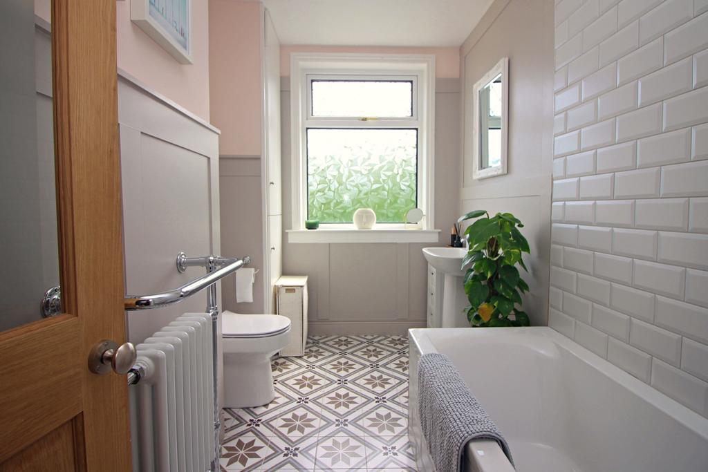 Main Bathroom