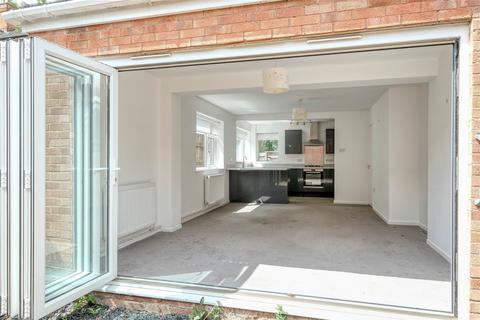 2 bedroom semi-detached bungalow for sale, St. Wulstans Crescent, Worcester, WR5 1DQ