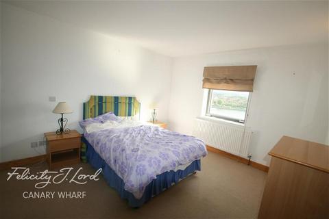 2 bedroom flat to rent, City Harbour, E14