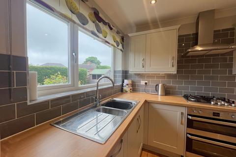 1 bedroom semi-detached bungalow for sale, Park Lane, Penistone, S36 6DP