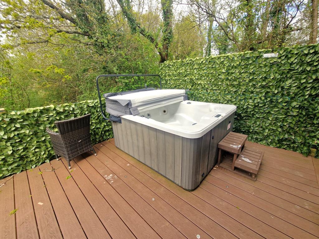 Decking &amp; Hot Tub