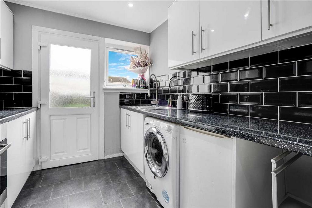 Kitchen (2)