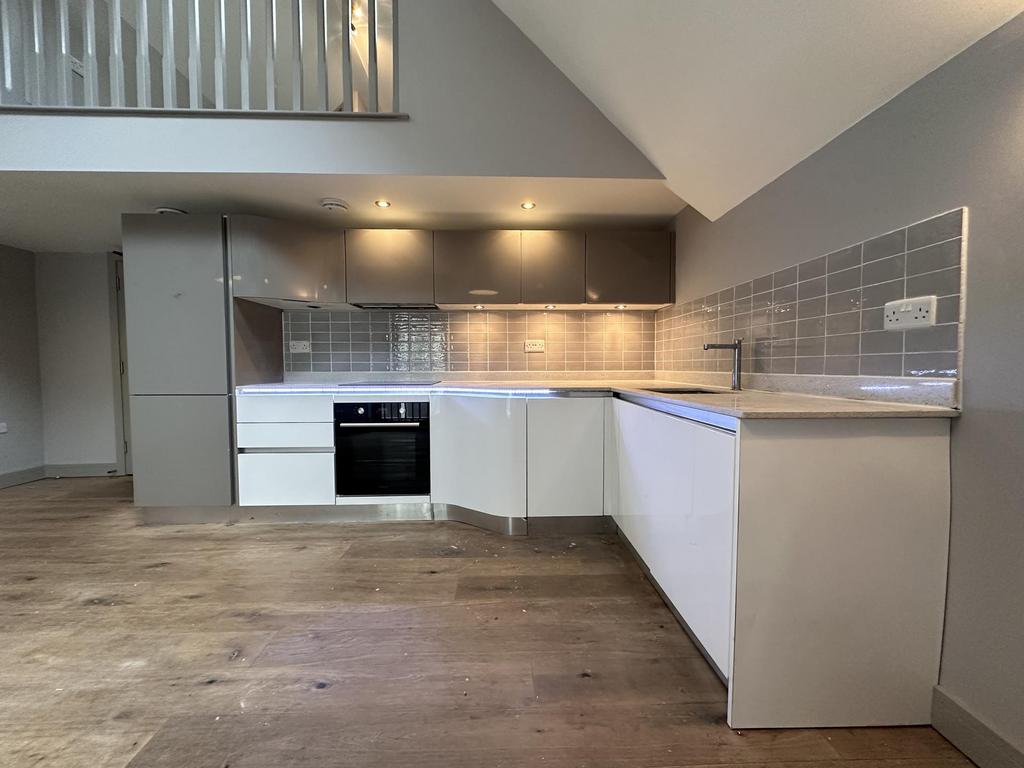 Kitchen ()