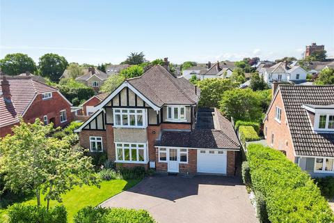 4 bedroom detached house for sale, Lyon Avenue, New Milton, Hampshire, BH25