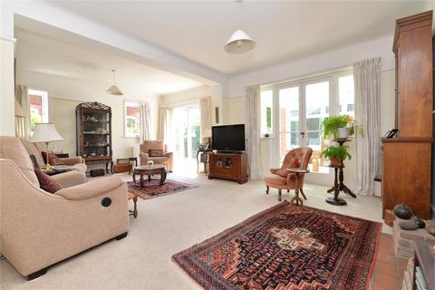 4 bedroom detached house for sale, Lyon Avenue, New Milton, Hampshire, BH25