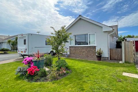 3 bedroom bungalow for sale, Cefn Y Gader, Morfa Bychan, Porthmadog, Gwynedd, LL49