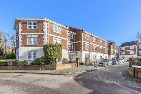 2 bedroom apartment to rent, Knightsbridge House, Guildford GU1