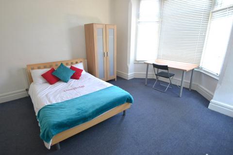 2 bedroom flat to rent, Musters Road, West Bridgford NG2