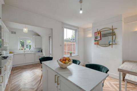 3 bedroom terraced house for sale, Wellington Road, Aston Fields, Bromsgrove, B60 2AZ