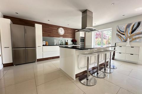 58 Liphook Road, Lindford, Bordon, GU35 0PN