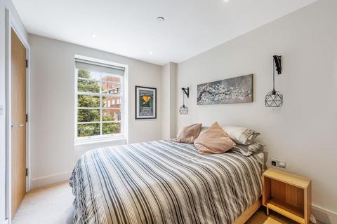 1 bedroom apartment to rent, Ashlar Court, 21 Ravenscourt Gardens, London, W6