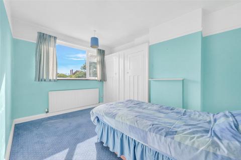 45 Appledore Avenue, Bexleyheath, DA7 6QJ