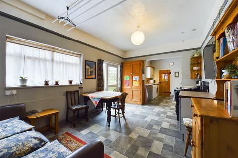 154 Stroud Road, Gloucester, GL1 5JX