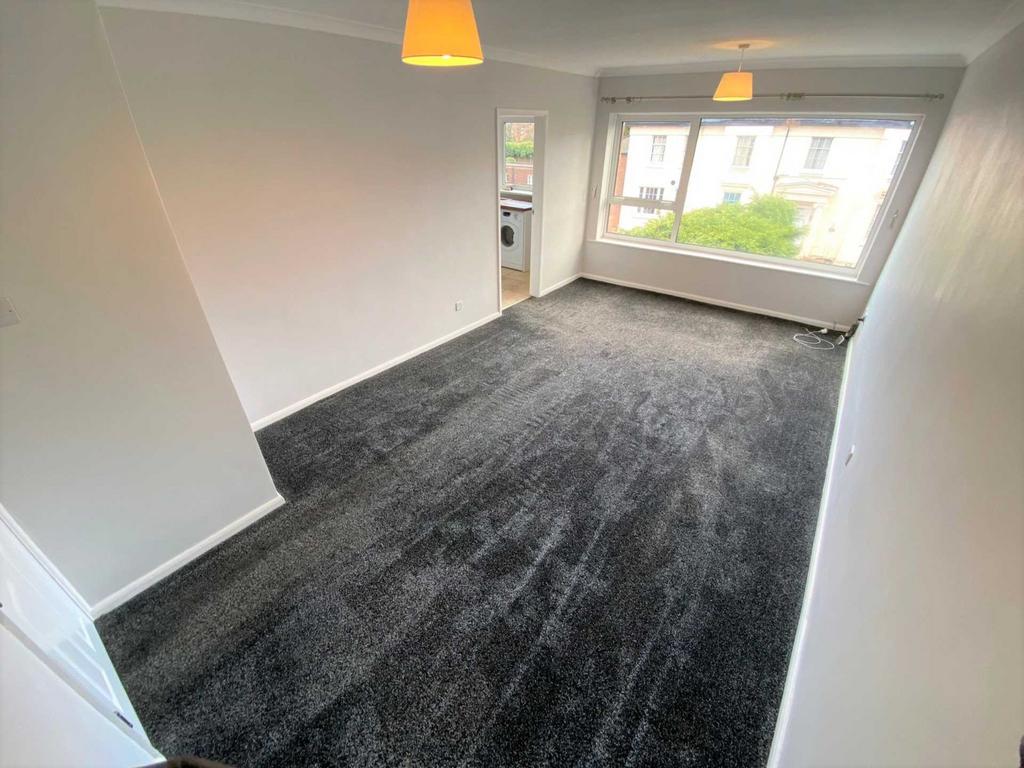 Tettenhall Road, Wolverhampton WV1 2 bed flat to rent £750 pcm (£173 pw)