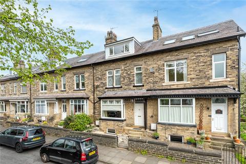 4 bedroom terraced house for sale, Victoria Avenue, Shipley, West Yorkshire, BD18