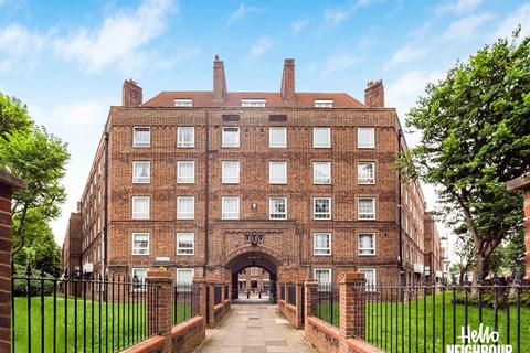 4 bedroom apartment to rent, Fairwall House, Peckham Road, London, SE5