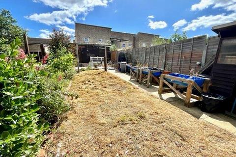 3 bedroom terraced house for sale, High Road, Laindon, Basildon, Essex