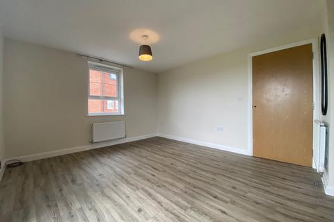 2 bedroom flat to rent, Victoria Way, Southport PR8