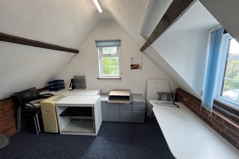 Office to rent, The Stables, 30 New Street, Ringwood, BH24 3AD