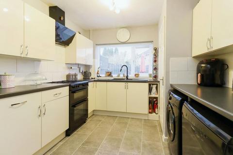 3 bedroom semi-detached house for sale, Hollyhurst Road, Telford TF2