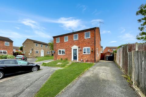 2 bedroom semi-detached house for sale, Lindsey Road, Luton, Bedfordshire, LU2 9SR