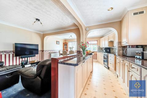 179 Carter Drive, Romford, RM5 2UR