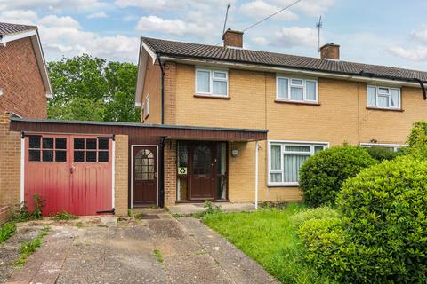 183 Applegarth Avenue, Guildford, GU2 8LP
