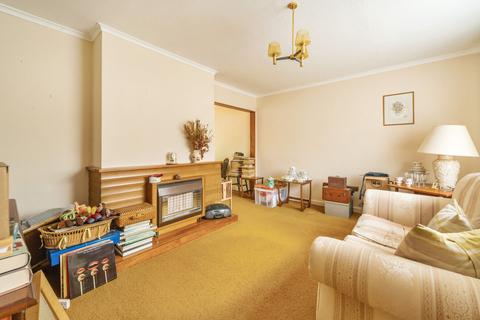 183 Applegarth Avenue, Guildford, GU2 8LP