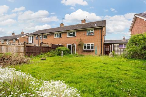183 Applegarth Avenue, Guildford, GU2 8LP