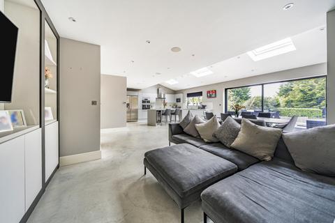 157 Devonshire Way, Croydon, CR0 8BY