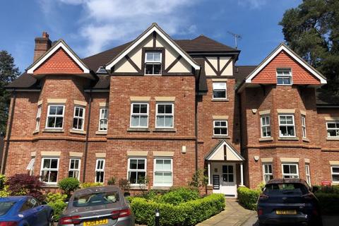 2 bedroom flat to rent, Branksome Park Road, Camberley, GU15 2AE