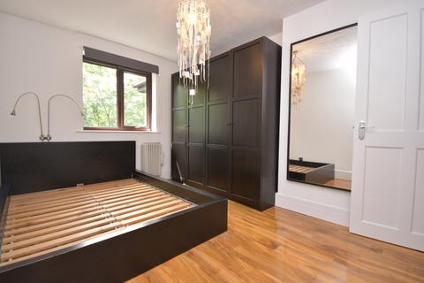 1 bedroom flat to rent, Shortlands Close Belvedere DA17