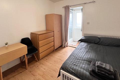 Studio to rent, Mill Lane, Hampstead