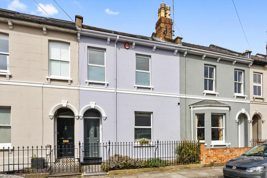 Brighton Road, Cheltenham... 3 bed terraced house for sale £575,000
