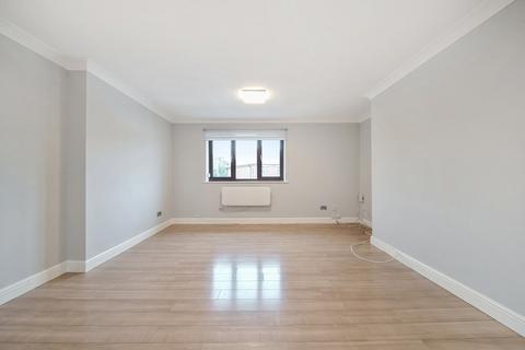 39 Cotswold Close, Uxbridge, UB8 2NA