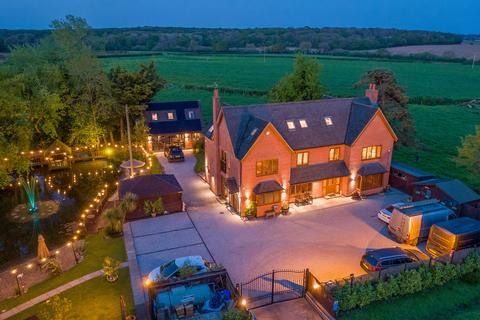 8 bedroom detached house for sale, Weston Lane Weston-under-Wetherley, Warwickshire, CV33 9BT