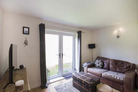 1 bedroom flat for sale, Tucker Road, Chertsey, Surrey