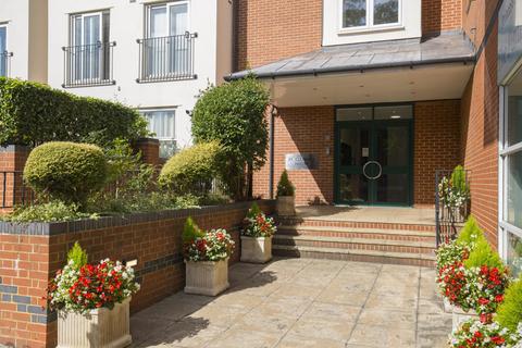 2 bedroom apartment for sale, St. Clements House, Walton-on-Thames, Surrey