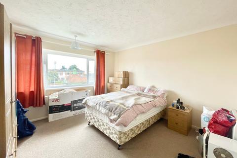 2 bedroom flat to rent, Sompting Road, Lancing, BN15 9HH