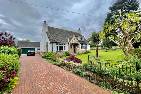 4 bedroom detached house for sale, Church Street, Clifford, Wetherby, LS23 6DG