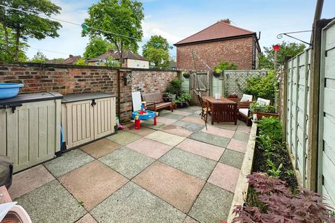 2 bedroom terraced house for sale, Nipper Lane, Whitefield, M45