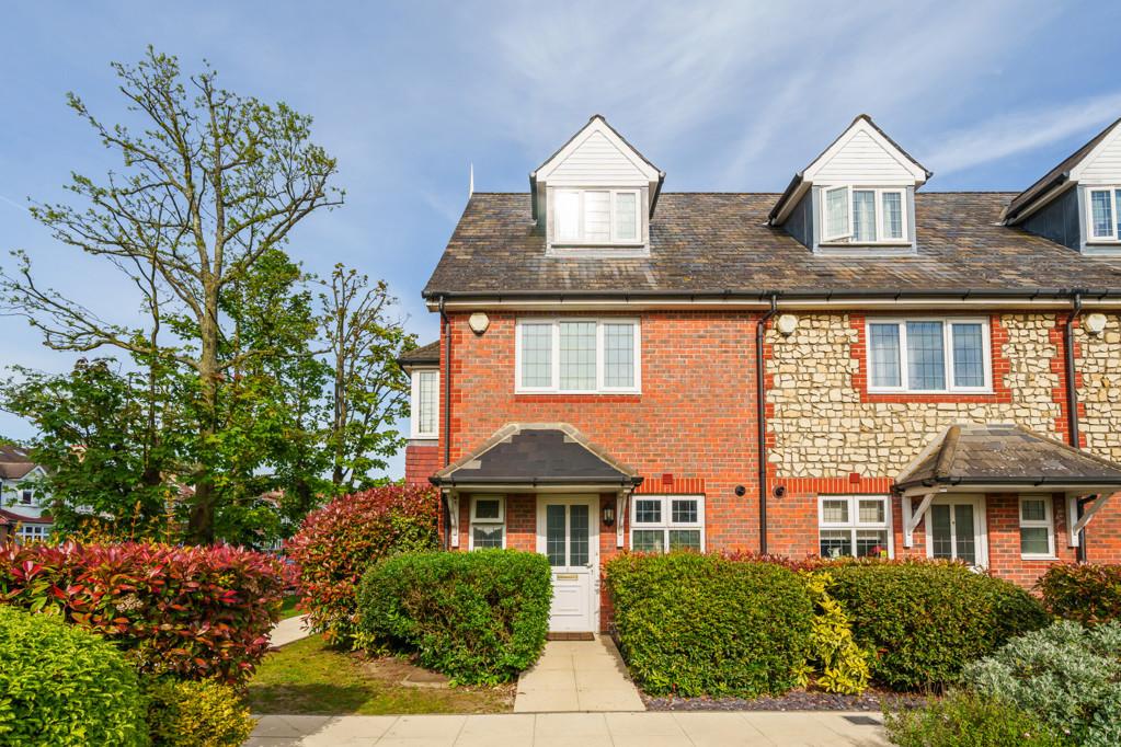 Asprey Mews, Beckenham 3 bed end of terrace house for sale £575,000