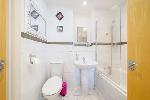 1 Asprey Mews, Beckenham, BR3 3DX