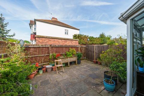 1 Asprey Mews, Beckenham, BR3 3DX