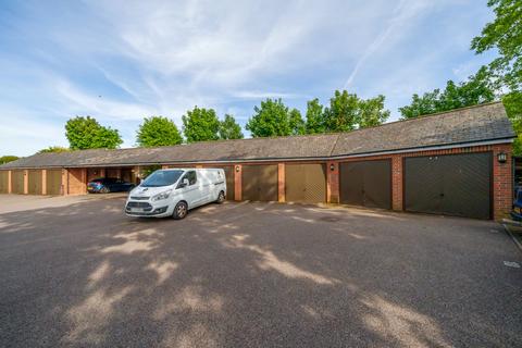 1 Asprey Mews, Beckenham, BR3 3DX